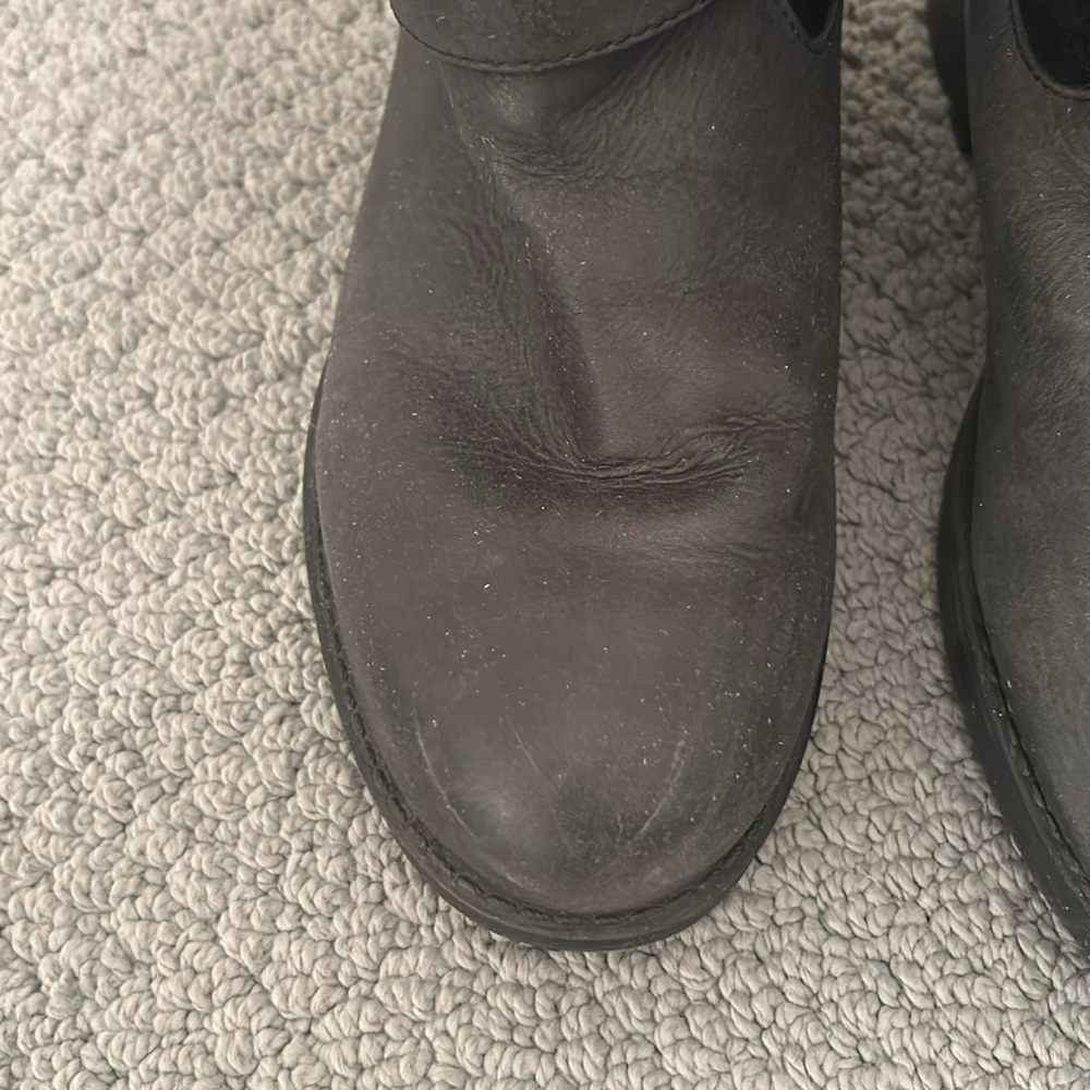 Vionic Rosa shearling and suede boots - Picture 5 of 8